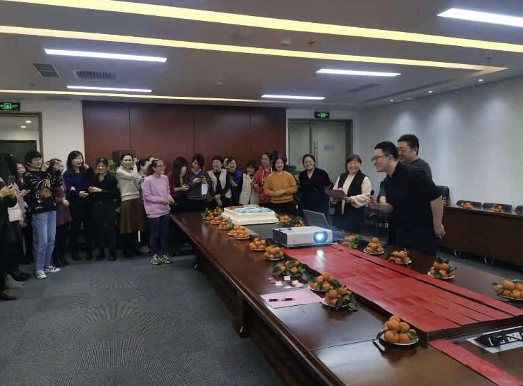 庆祝“三八”国际劳动妇女节，北京雀魂官网总公司发展 “关爱妇女”主题活动